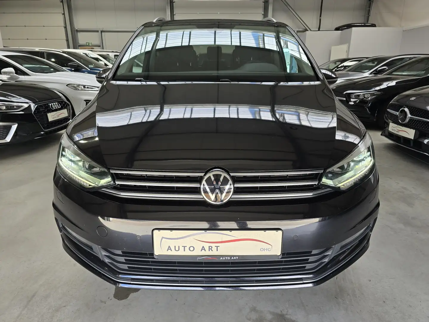 Volkswagen Touran Highline Navi ACC Pano AHK 7 Sitzer STHZ Noir - 2