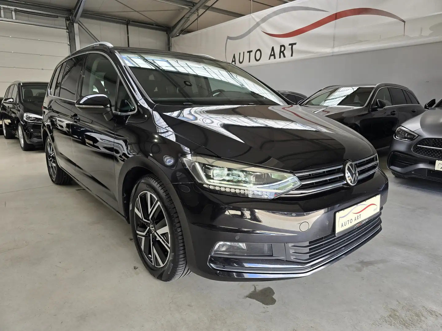 Volkswagen Touran Highline Navi ACC Pano AHK 7 Sitzer STHZ Noir - 1