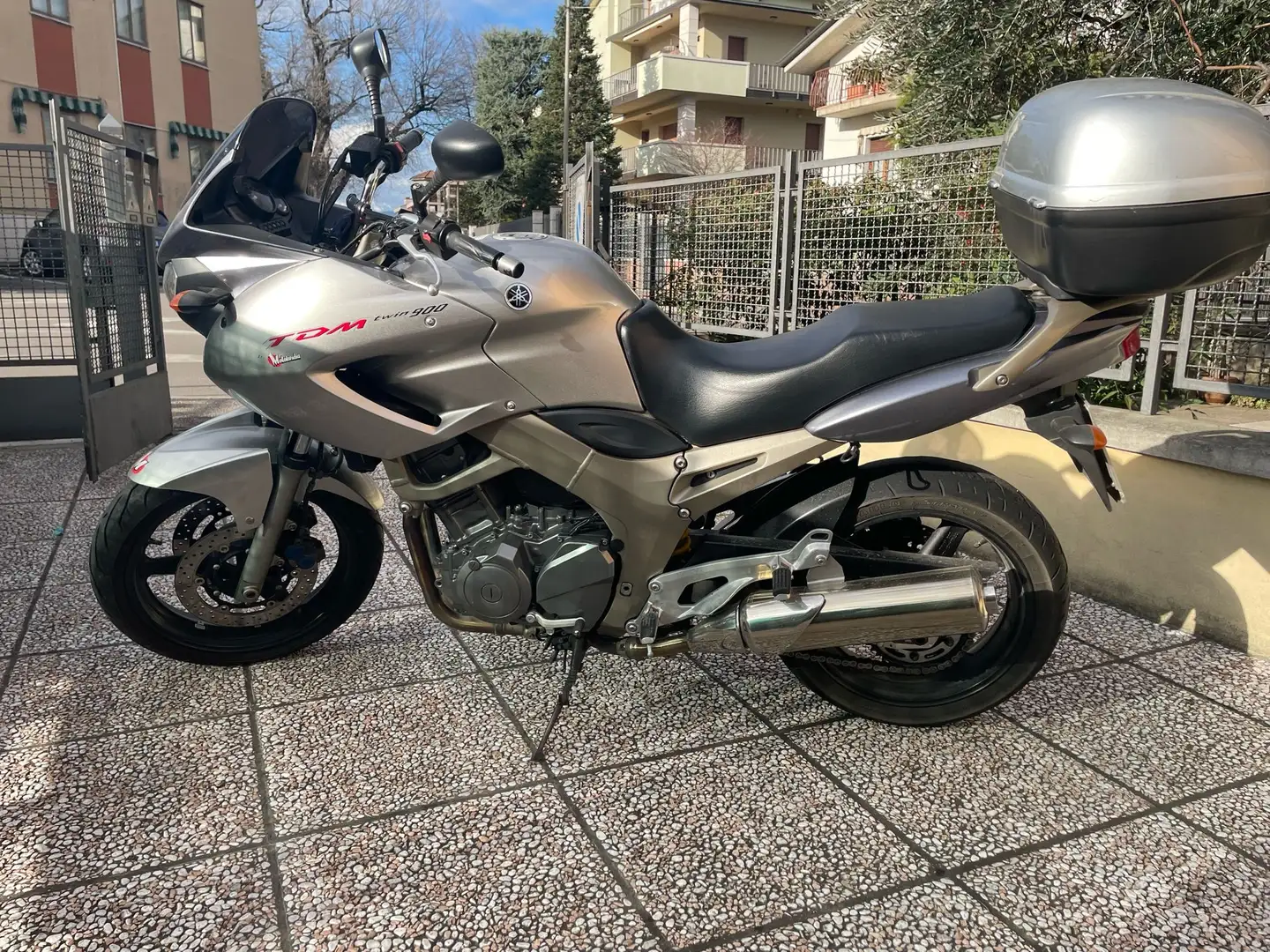 Yamaha TDM 900 siva - 2