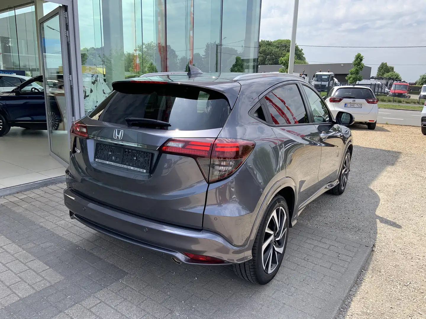 Honda HR-V 1.5i-VTEC Executive Gris - 2