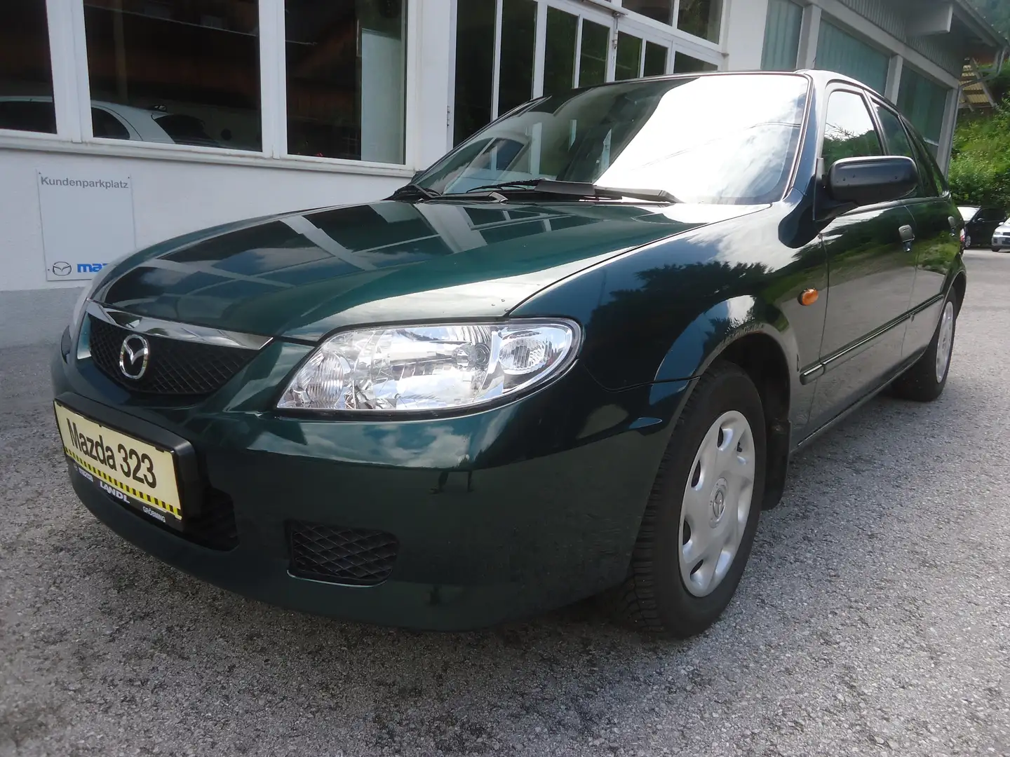 Mazda 323 F 1,3i Verde - 1