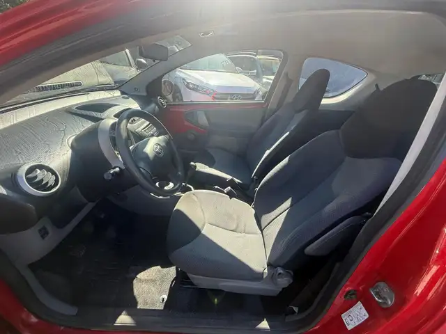 Toyota Aygo view 8