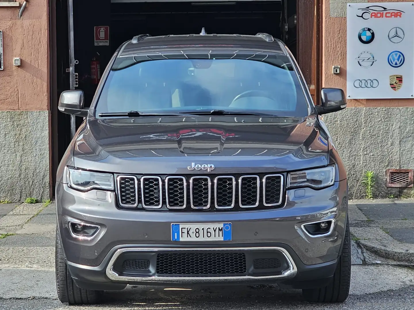 Jeep Grand Cherokee Gr. Cherokee 3.0 V6 CRD 250 MJT II Limited Negro - 2