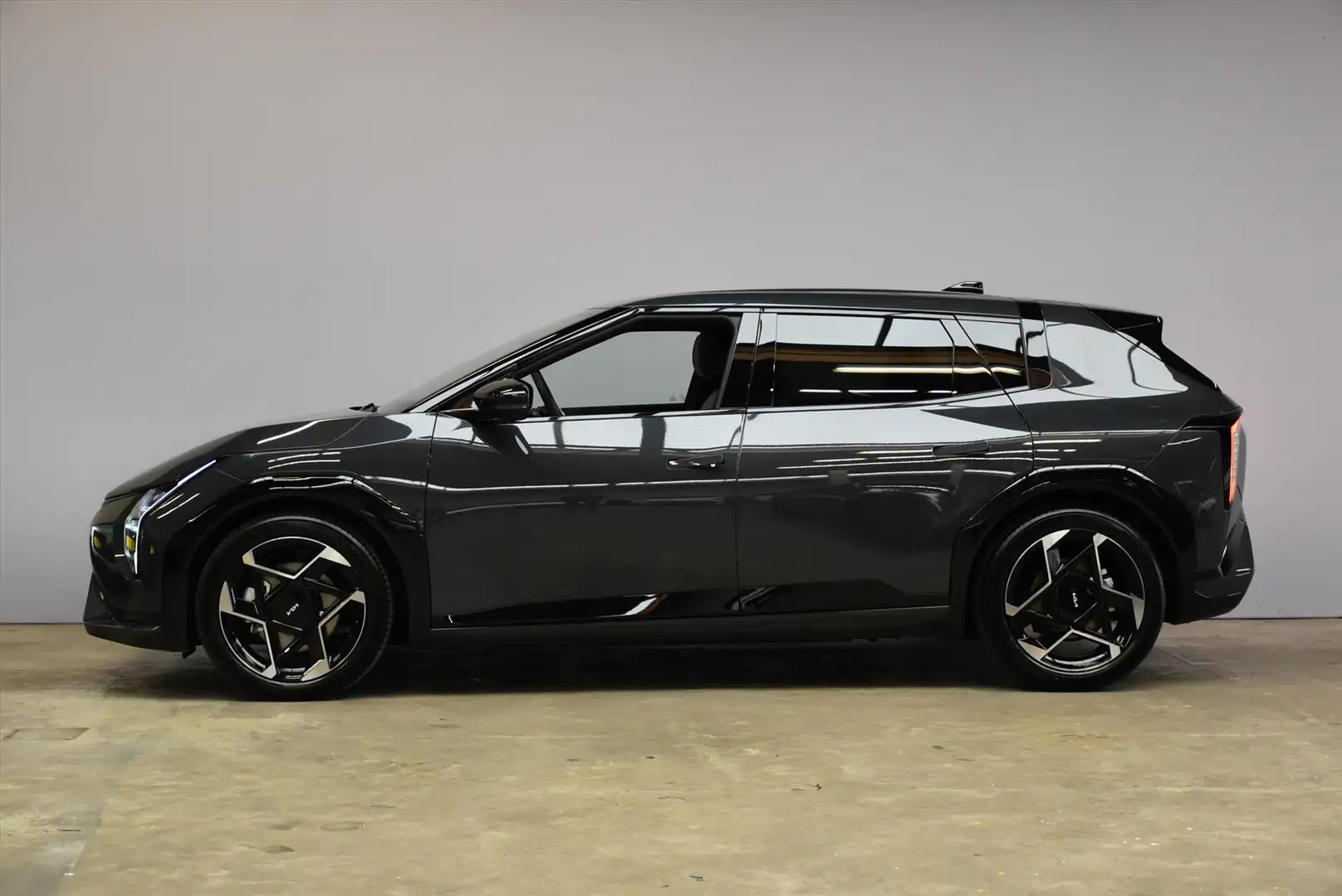 Kia EV4 81,4 kWh 204PK GT-Line Business Edition SNEL LEVER Grijs - 2