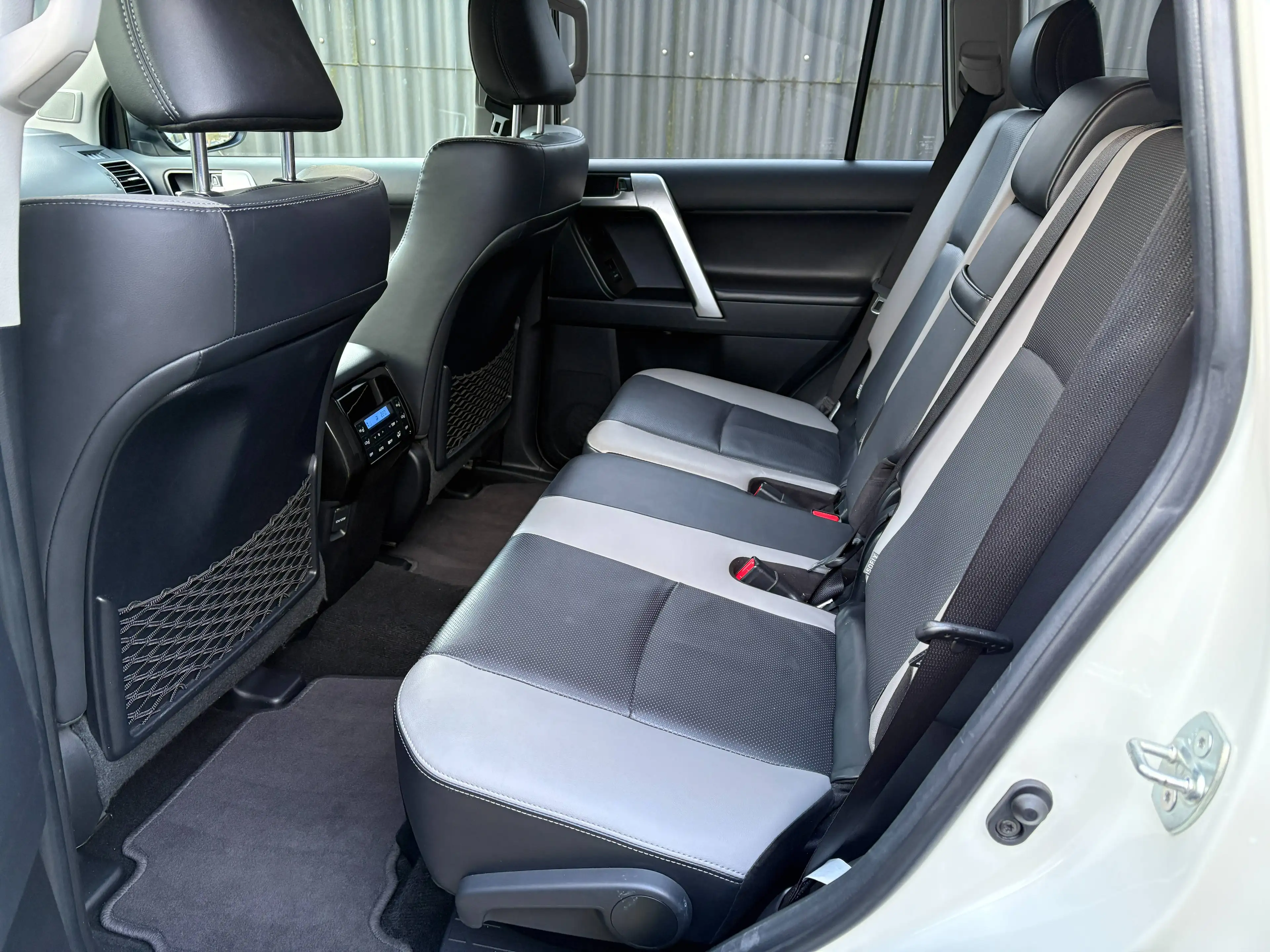 Toyota Land Cruiser 2.8 D-4D*BLACK EDITION*7 SEATS*55.000 EUR+TVA — photo 6