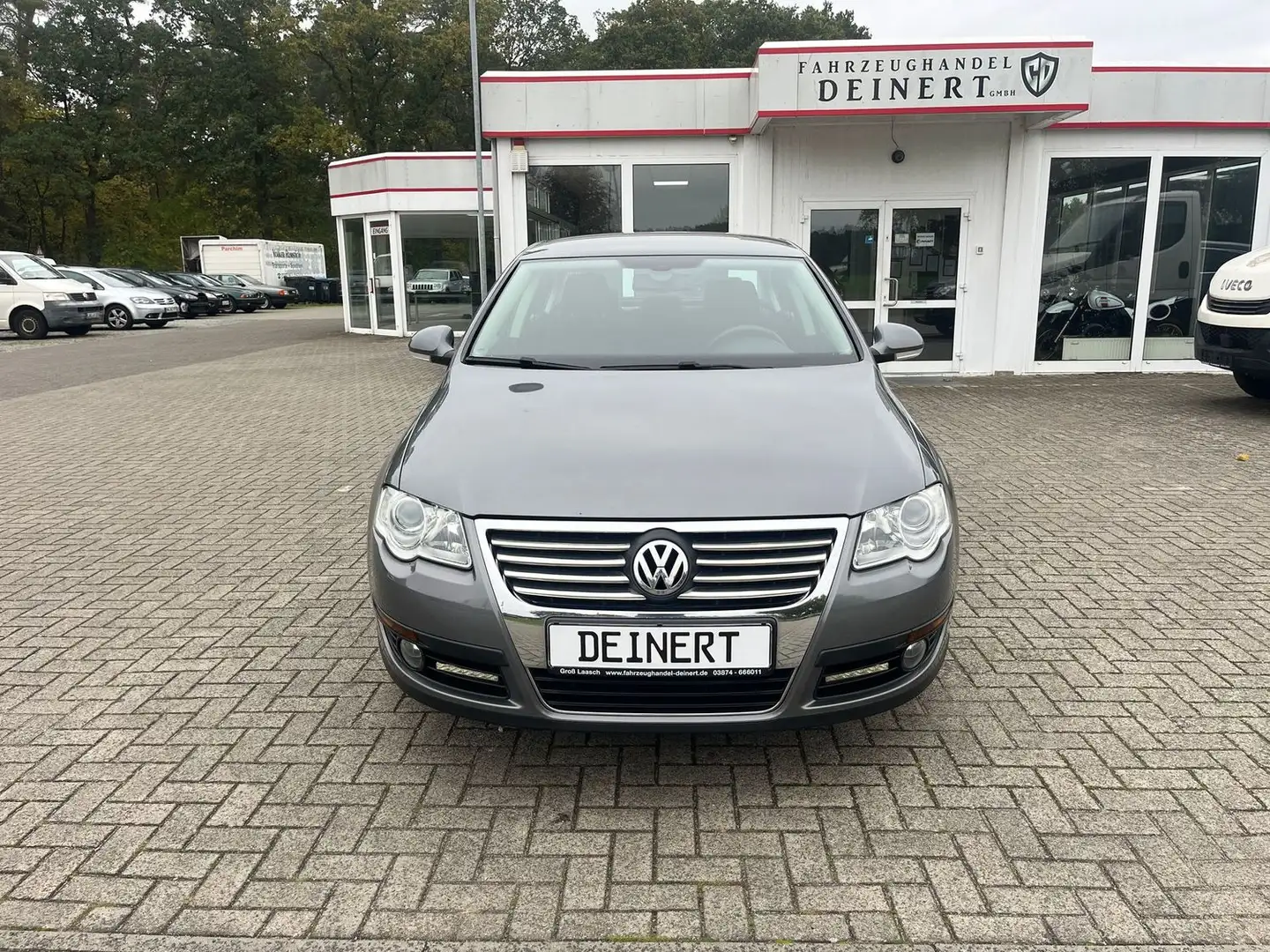 Volkswagen Passat 1.6 "TRENDLINE" !!SEHR GEPFLEGT!! Gris - 2