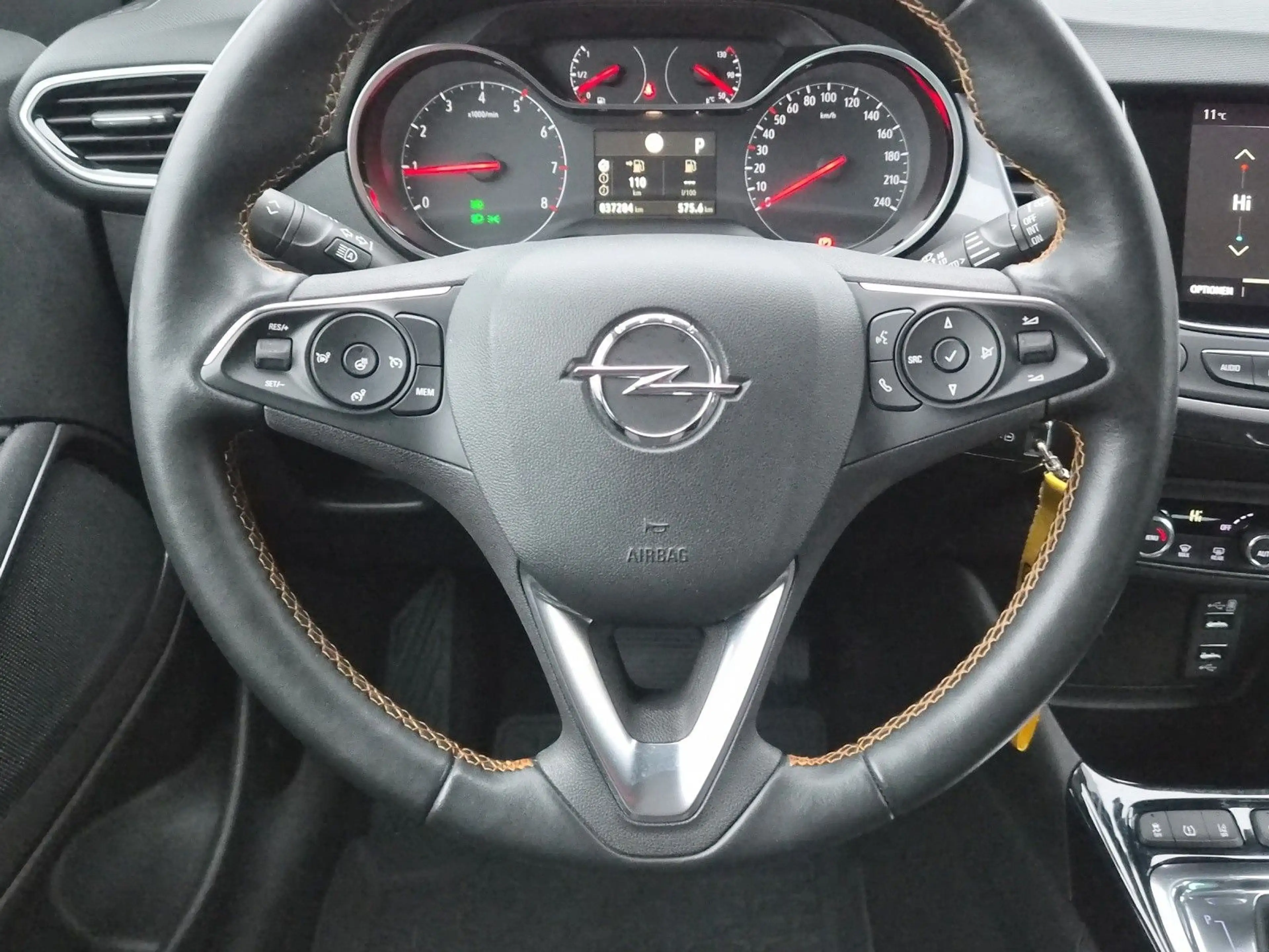 Opel Crossland X Automatik 1 Hand Tüv 07/2028 — photo 13