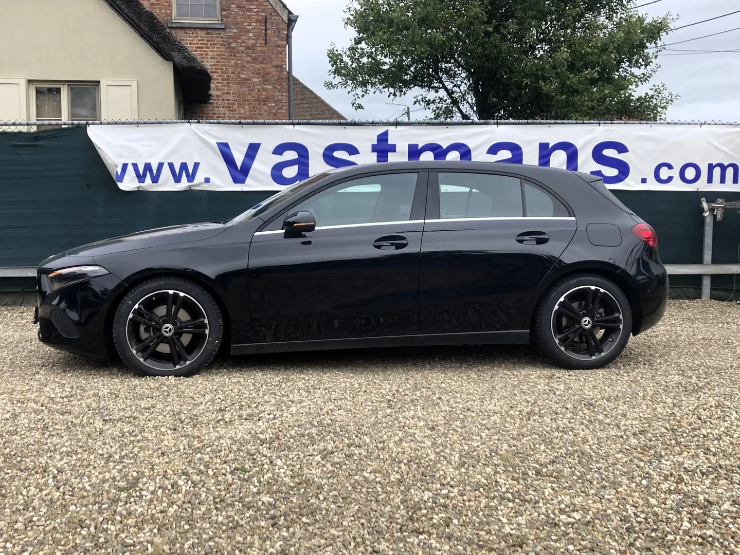 Mercedes-Benz A 180 d Mercedes Motor / Facelift / Half Leder / LED Noir - 2