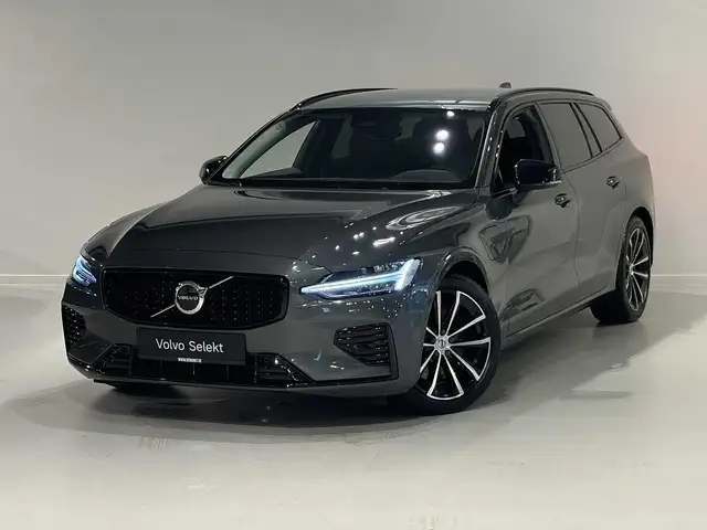 Volvo V60 T6 Recharge Plus Dark