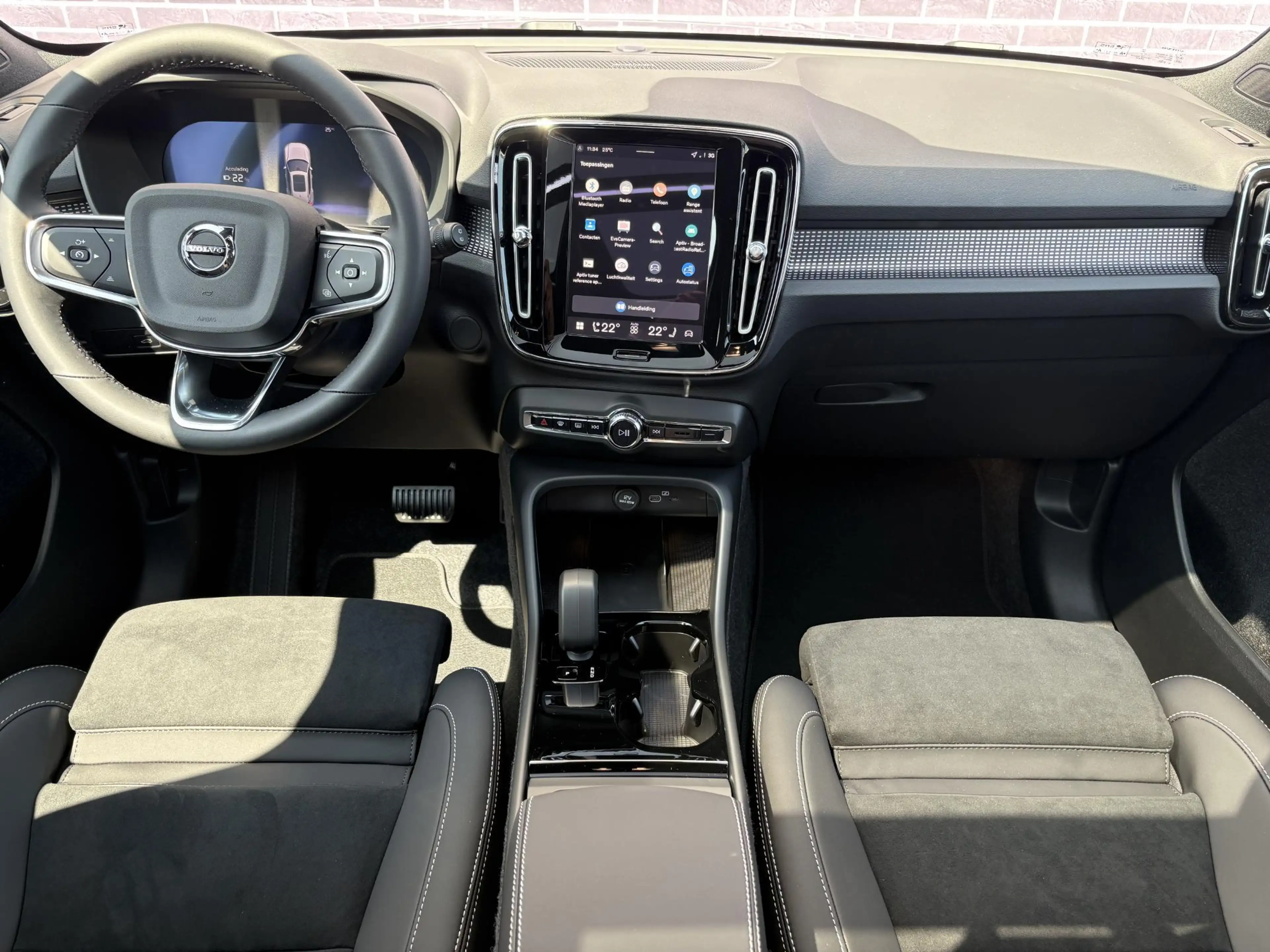 Volvo EX40 Single Motor Ext. Range Plus Bl. Ed. Europa 82 kWh — photo 5