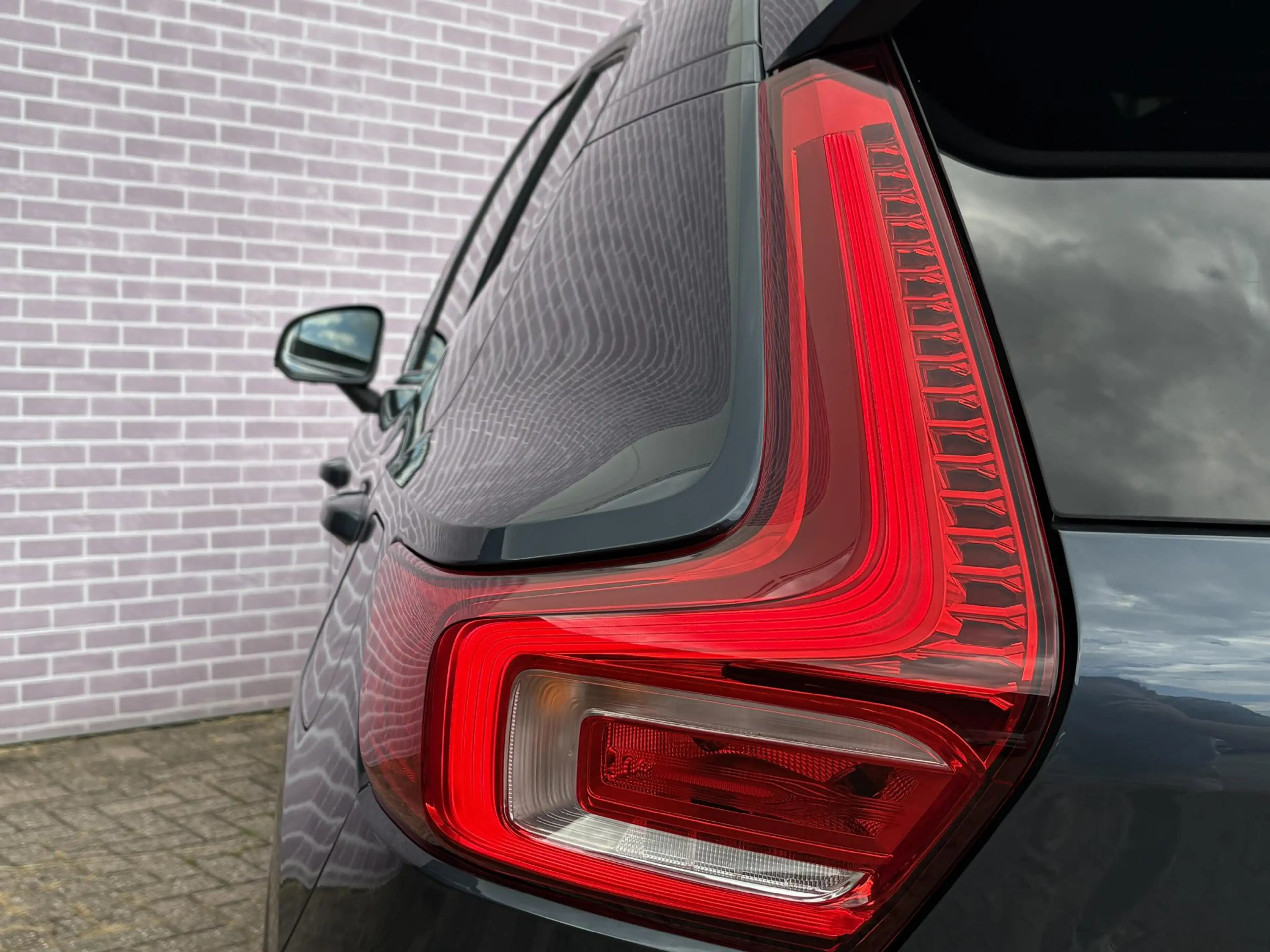 Volvo EX40 Single Motor Ext. Range Plus Bl. Ed. Europa 82 kWh — photo 9