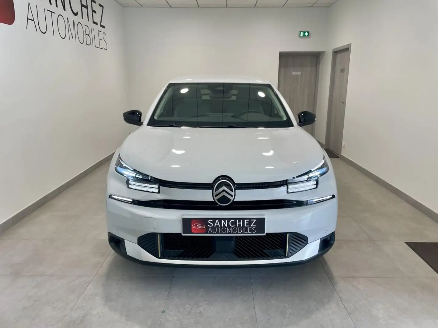Citroen C4 III (2) 1.2 HYBRID 145 DCS6 MAX Blanc - 2