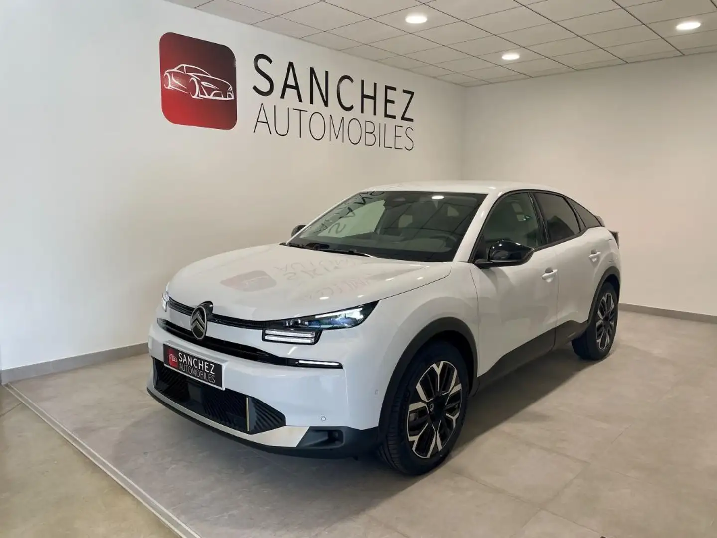 Citroen C4 III (2) 1.2 HYBRID 145 DCS6 MAX Blanc - 1