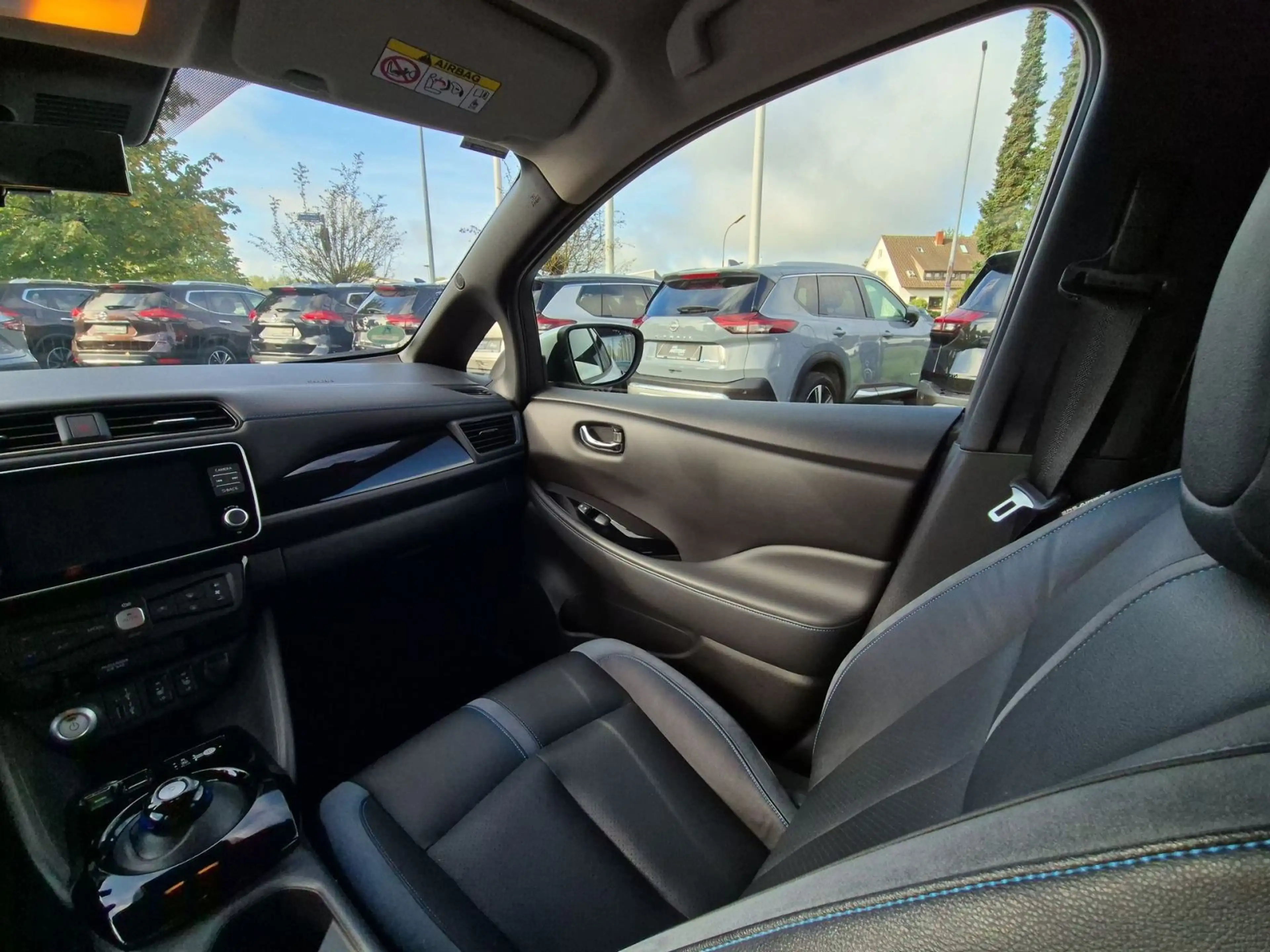 Nissan Leaf Tekna / 360°/ Keyless / Leder / LED / SHZ — photo 11