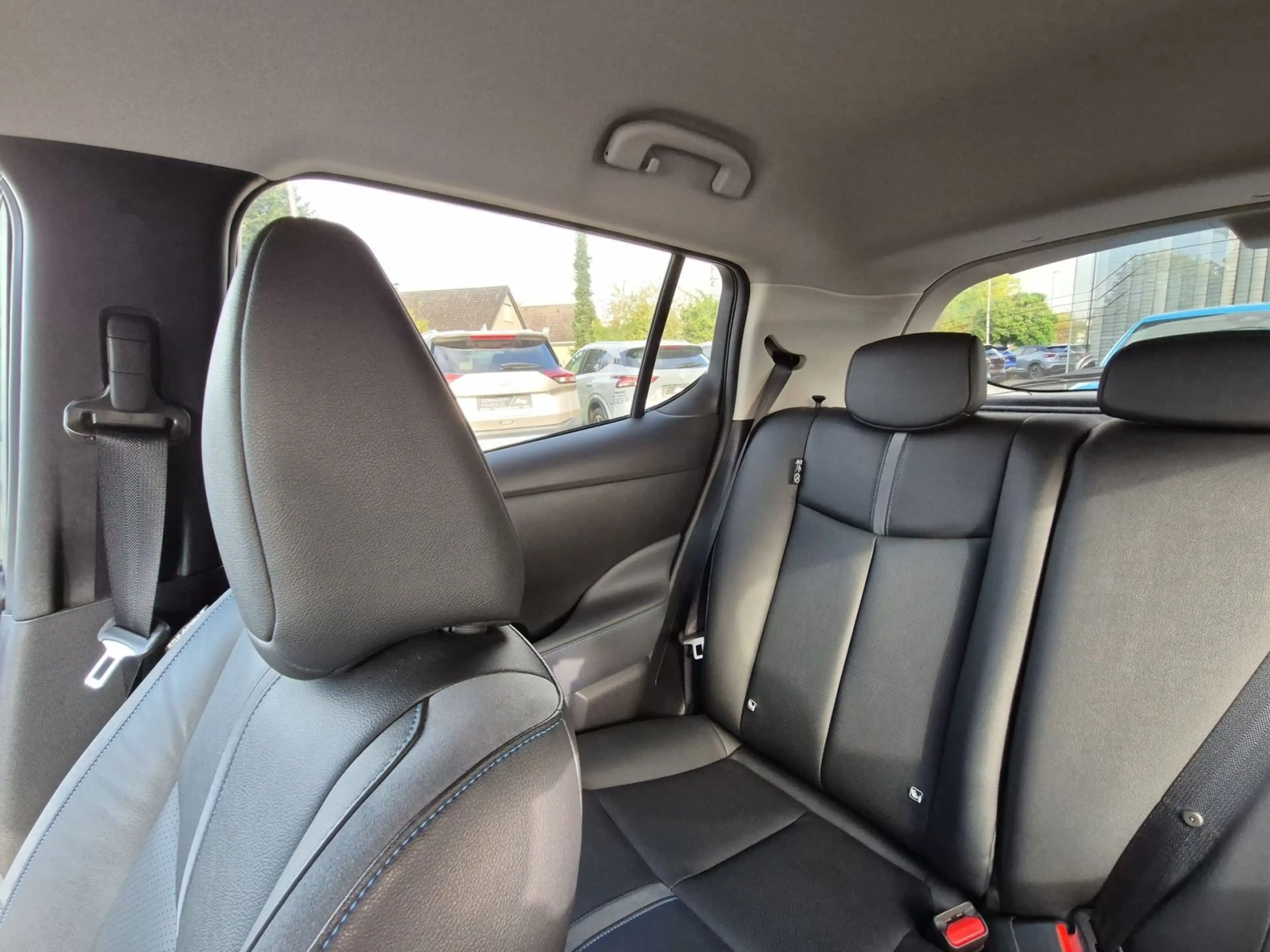 Nissan Leaf Tekna / 360°/ Keyless / Leder / LED / SHZ — photo 12
