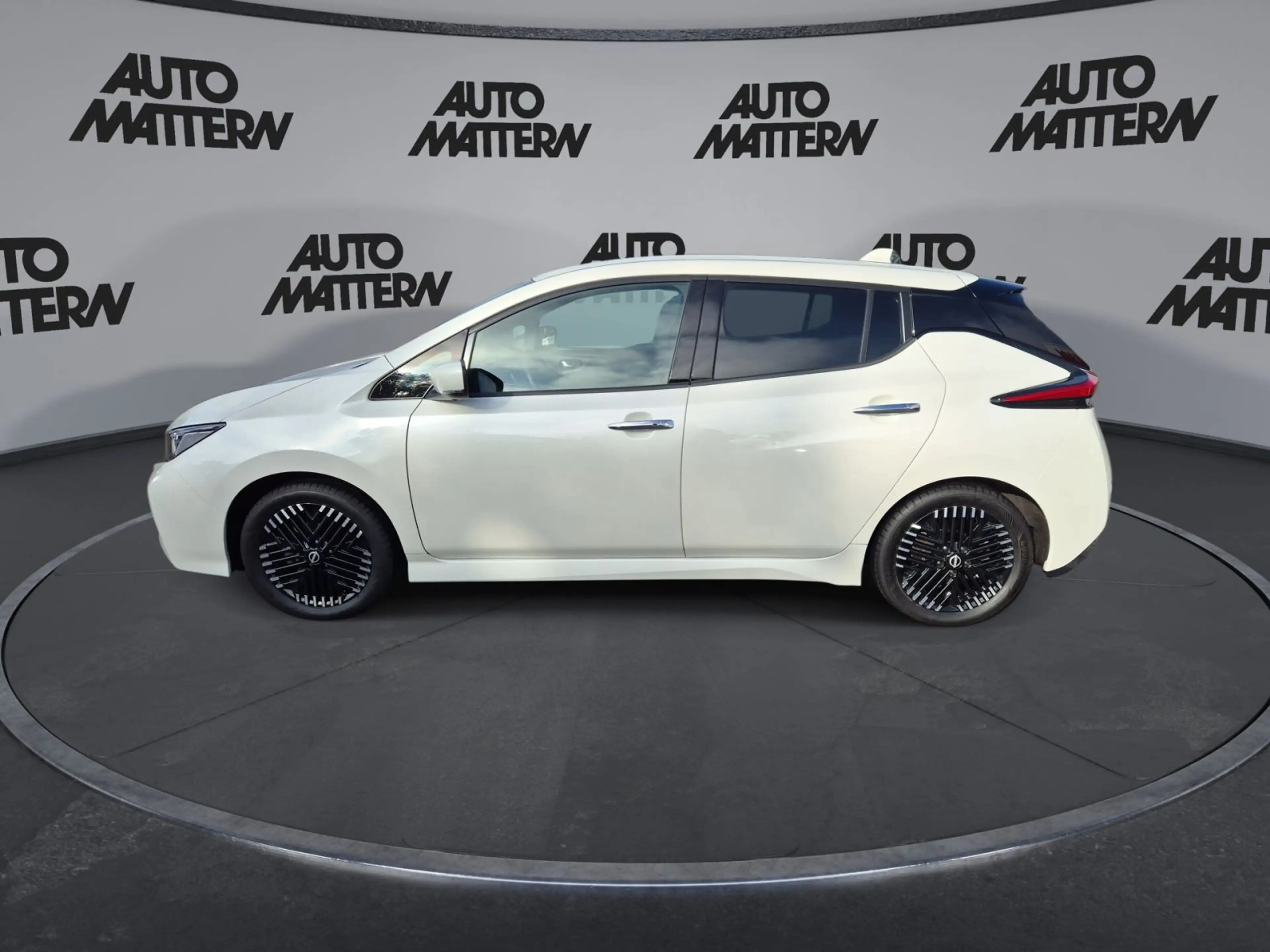 Nissan Leaf Tekna / 360°/ Keyless / Leder / LED / SHZ — photo 5