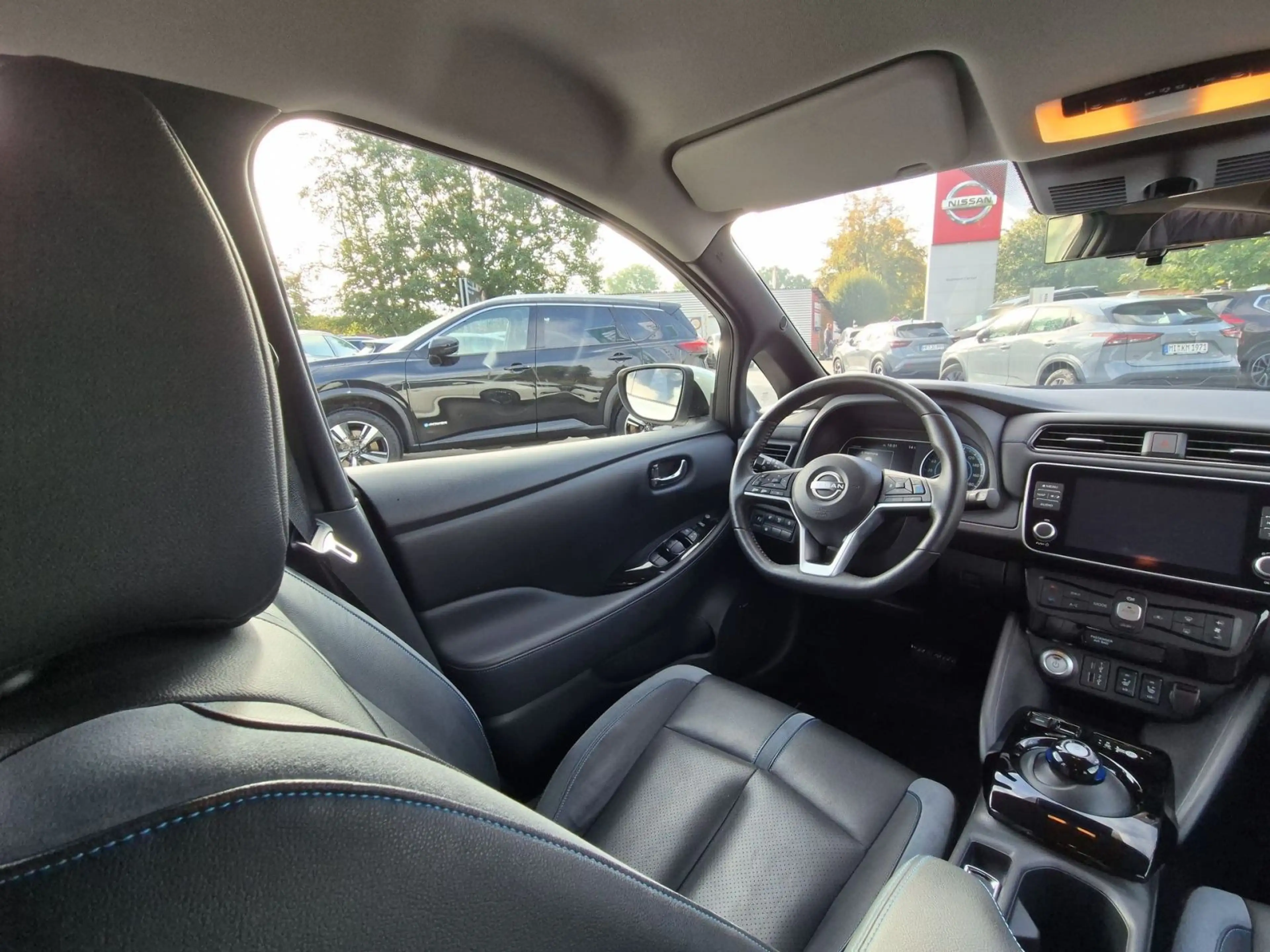 Nissan Leaf Tekna / 360°/ Keyless / Leder / LED / SHZ — photo 15
