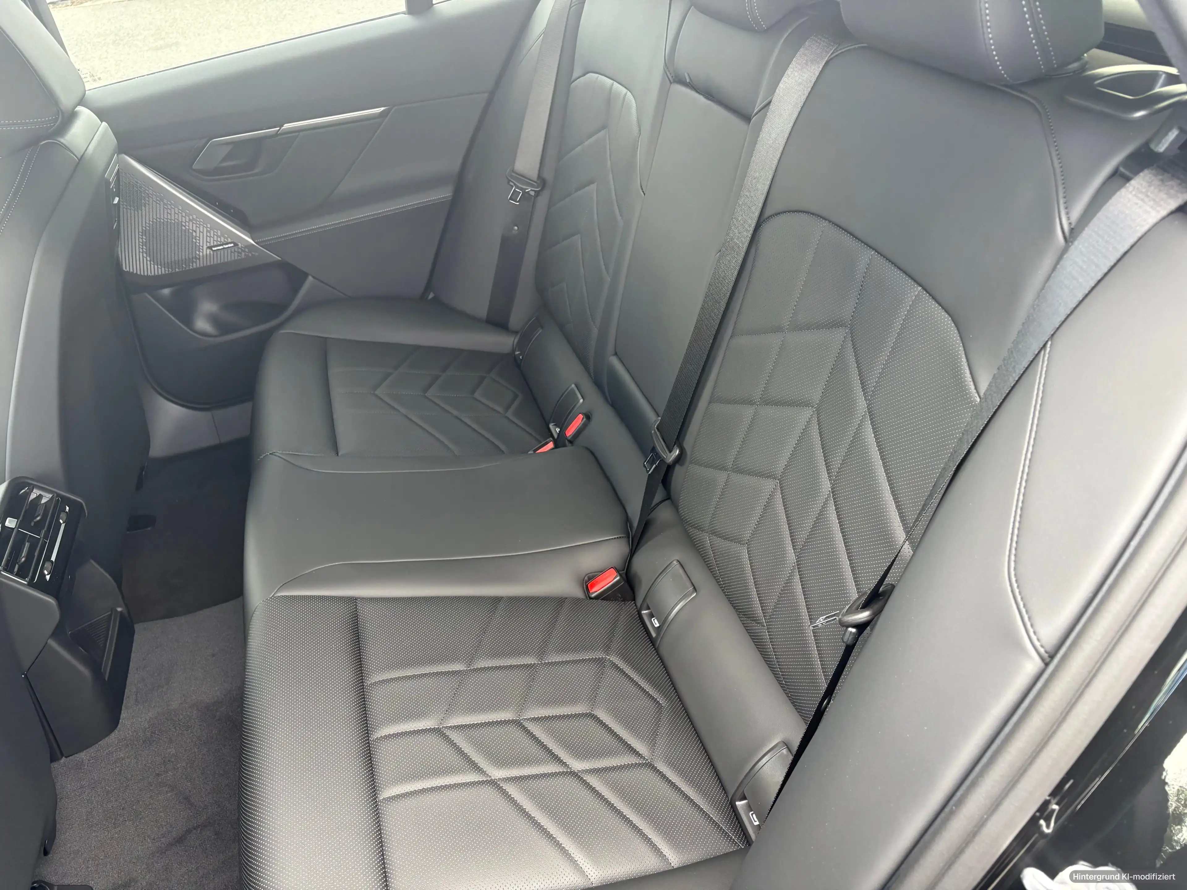 BMW i5 eDrive40 Touring M Sportpaket Head-Up DAB — photo 13