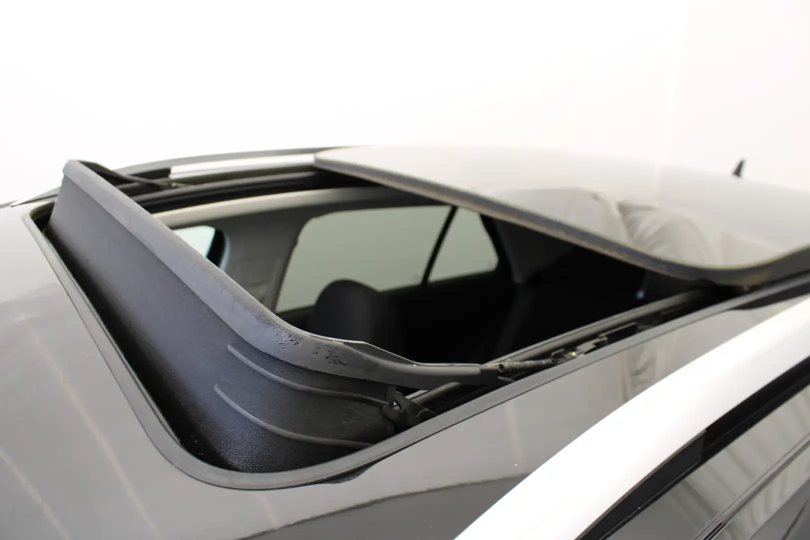 Volkswagen T-Roc 1.0 TSI Style |Pano|Navi| Noir - 2