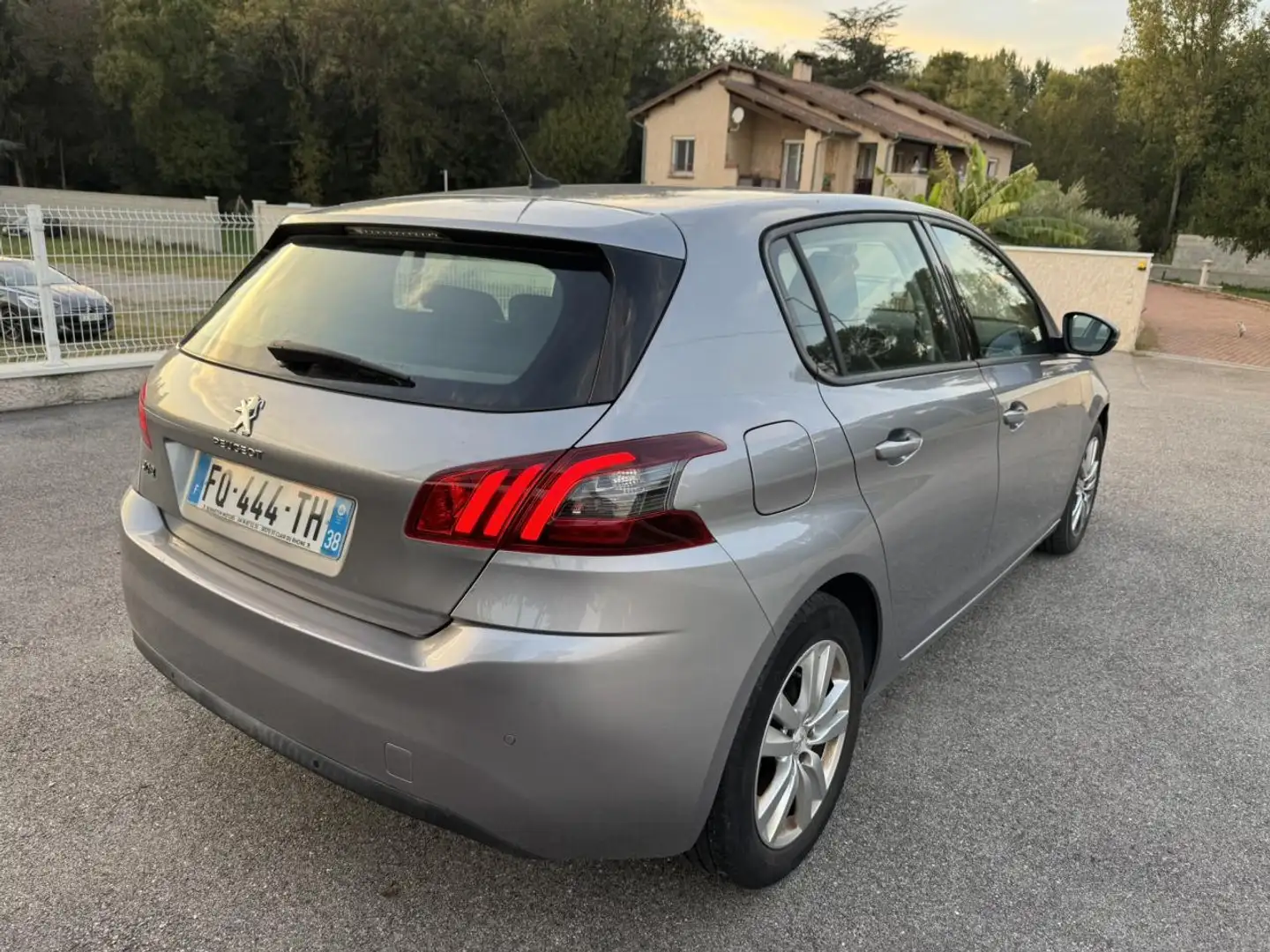 Peugeot 308 1.5 BlueHDi S\u0026S - 130 II 2013 BERLINE Active PHASE 2 Grigio - 2