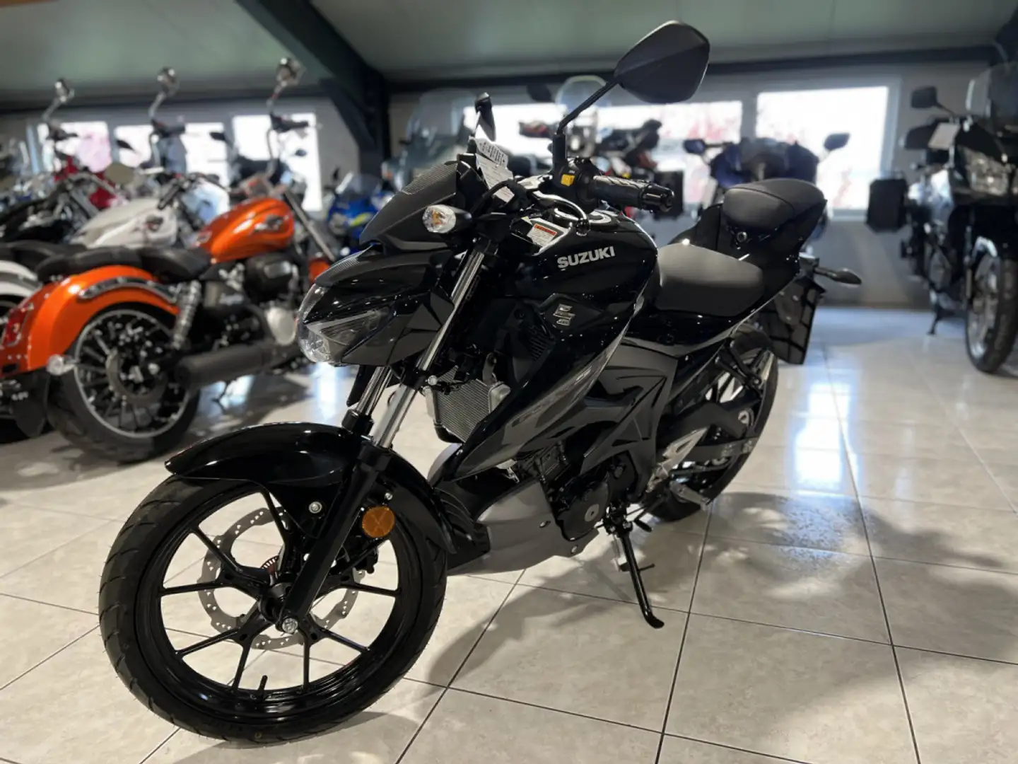 Suzuki GSX-S 125 Negru - 2