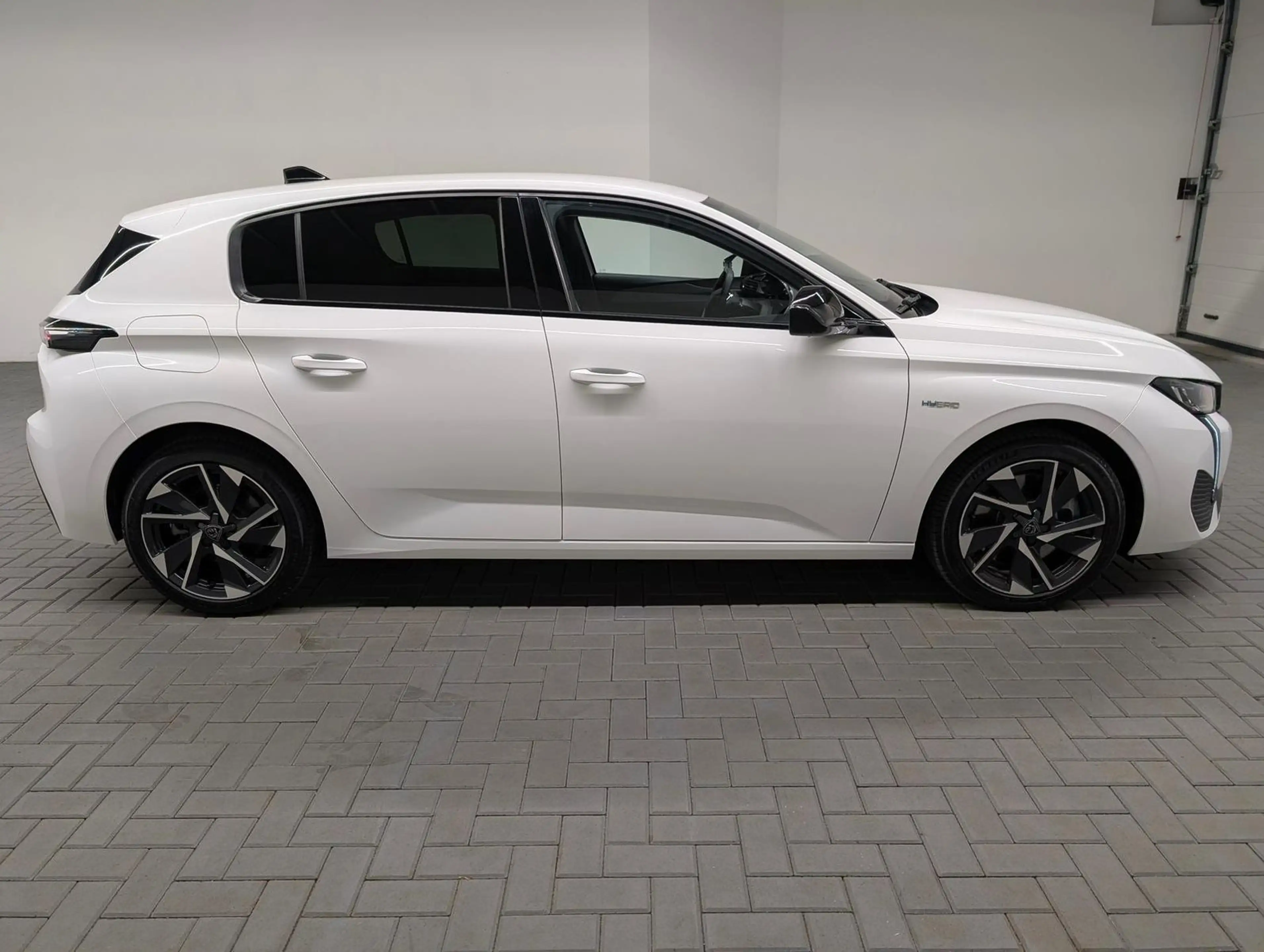 Peugeot 308 Hybrid Allure LED/360°Kam/ACC/SHZ/Navi/18-LM — photo 5