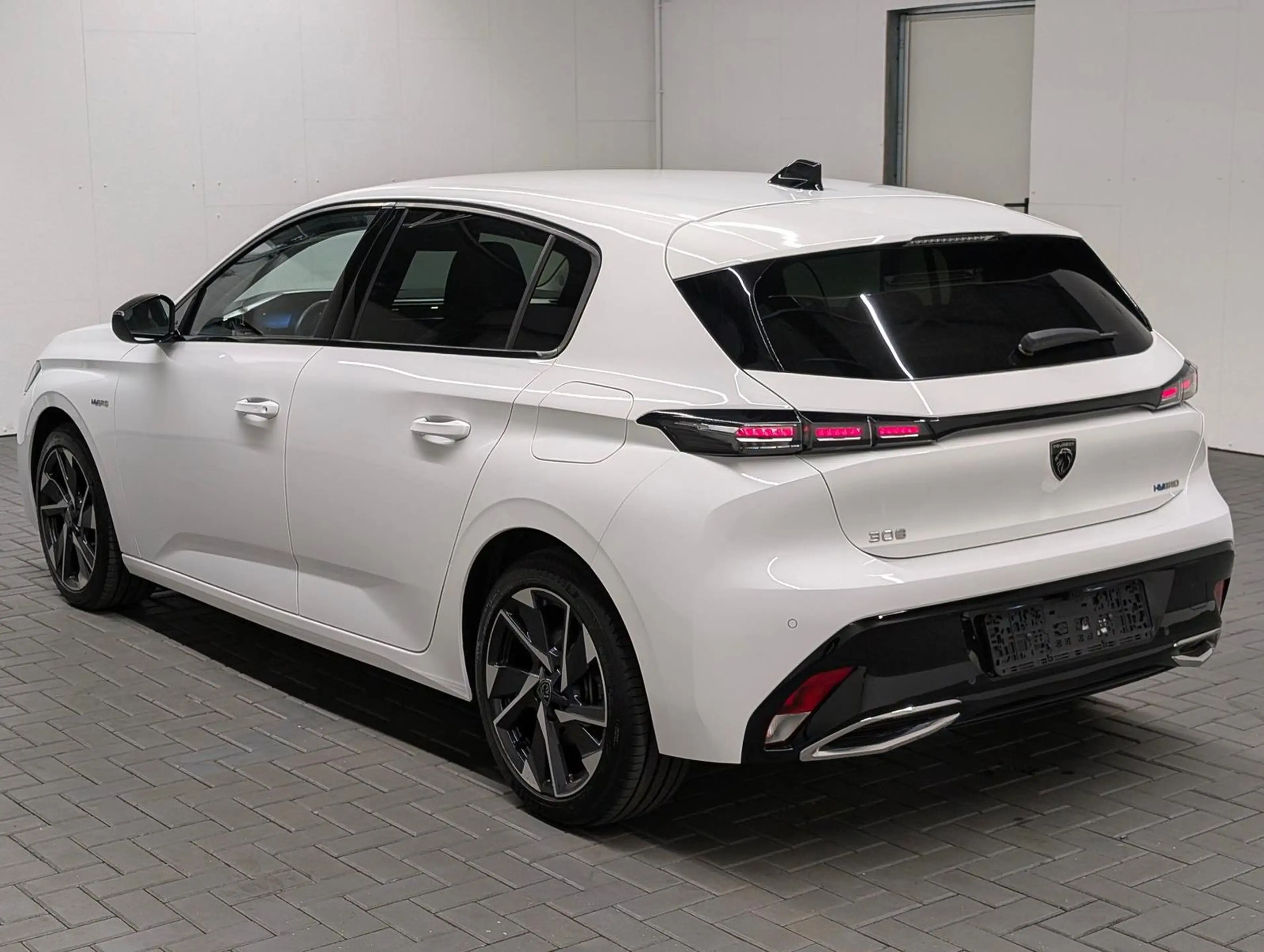 Peugeot 308 Hybrid Allure LED/360°Kam/ACC/SHZ/Navi/18-LM — photo 3