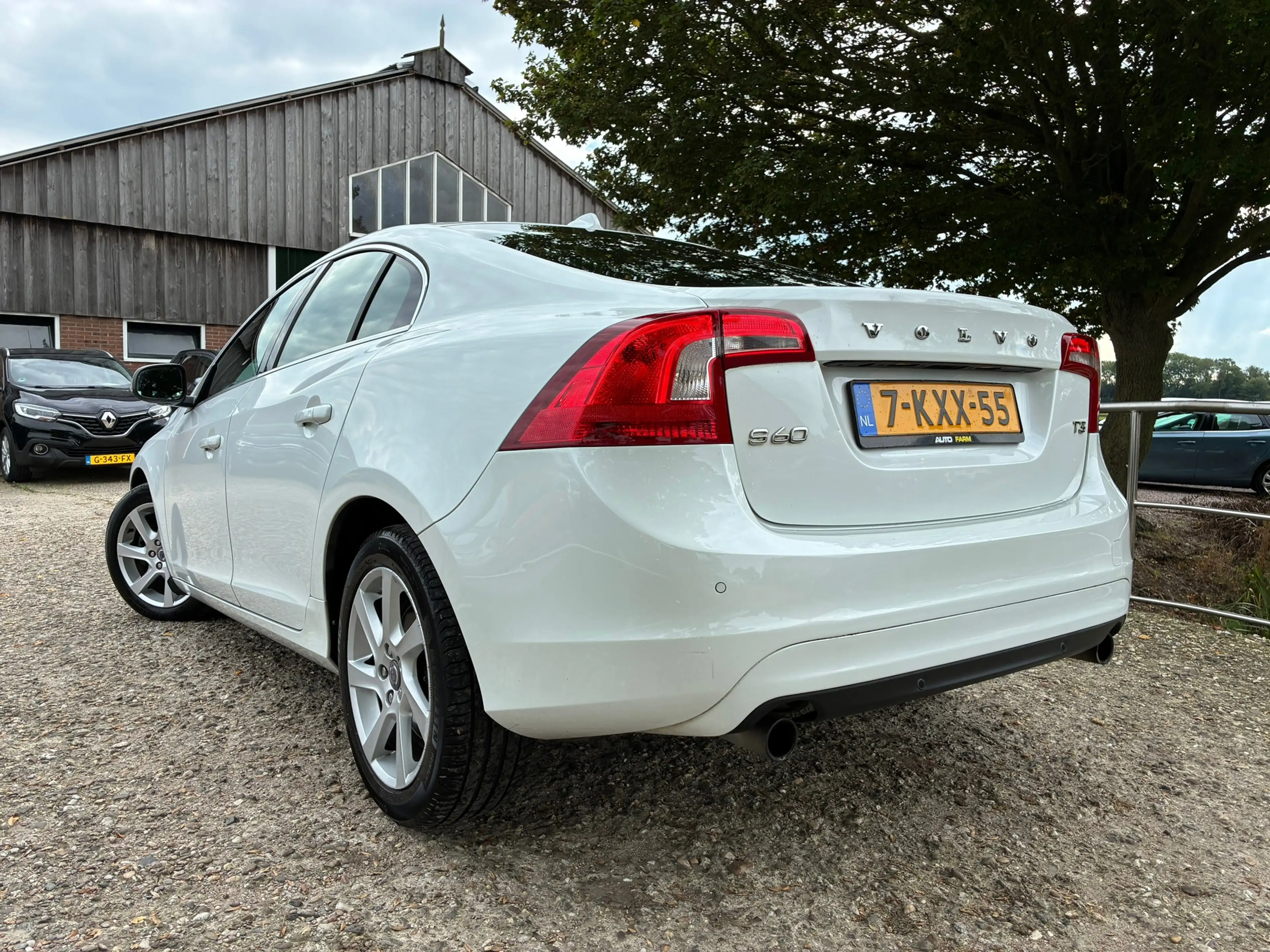 Volvo S60 1.6 T3 Summum | Leder + Cruise + Clima nu € 6.975, — photo 2