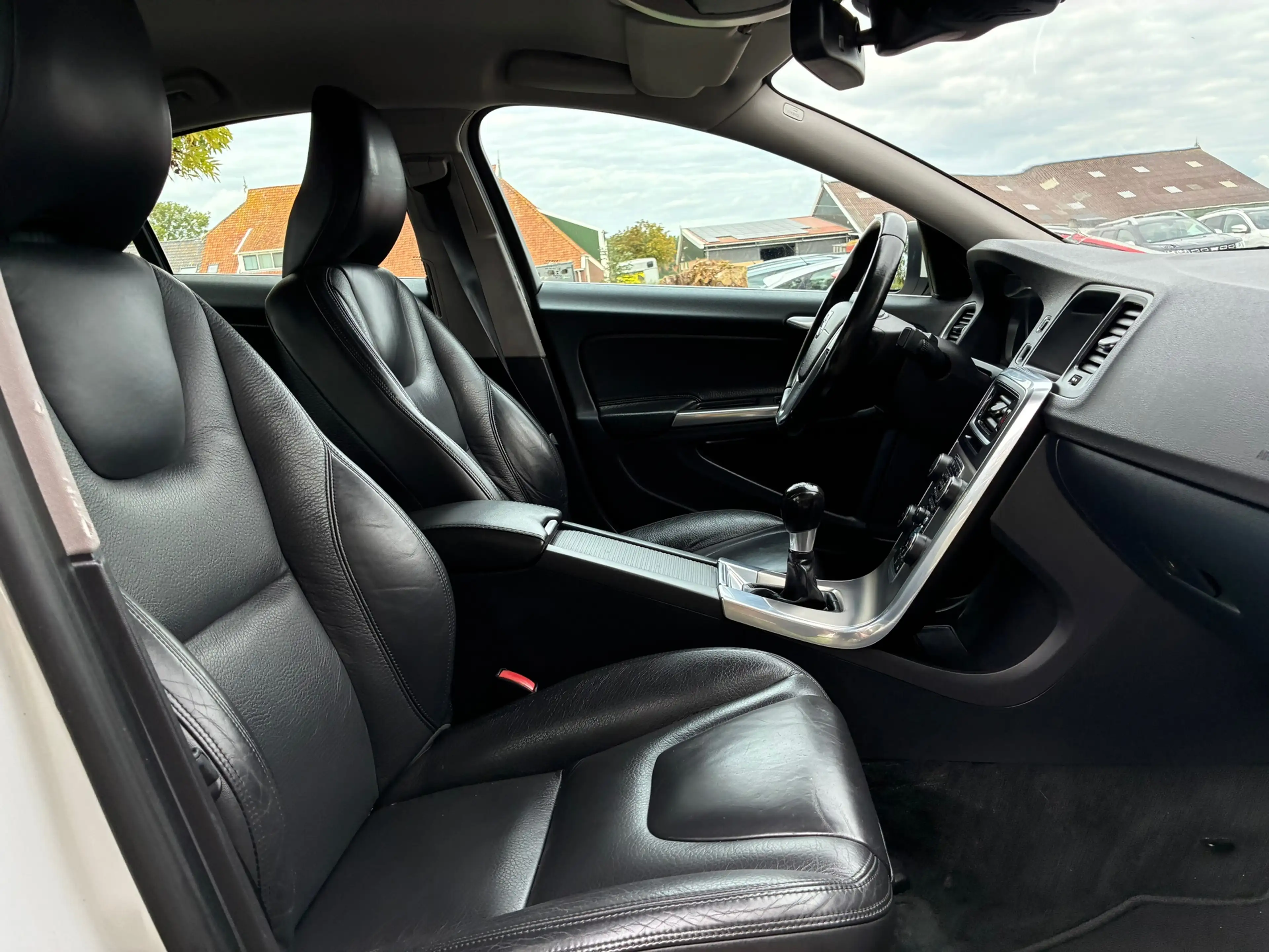 Volvo S60 1.6 T3 Summum | Leder + Cruise + Clima nu € 6.975, — photo 10