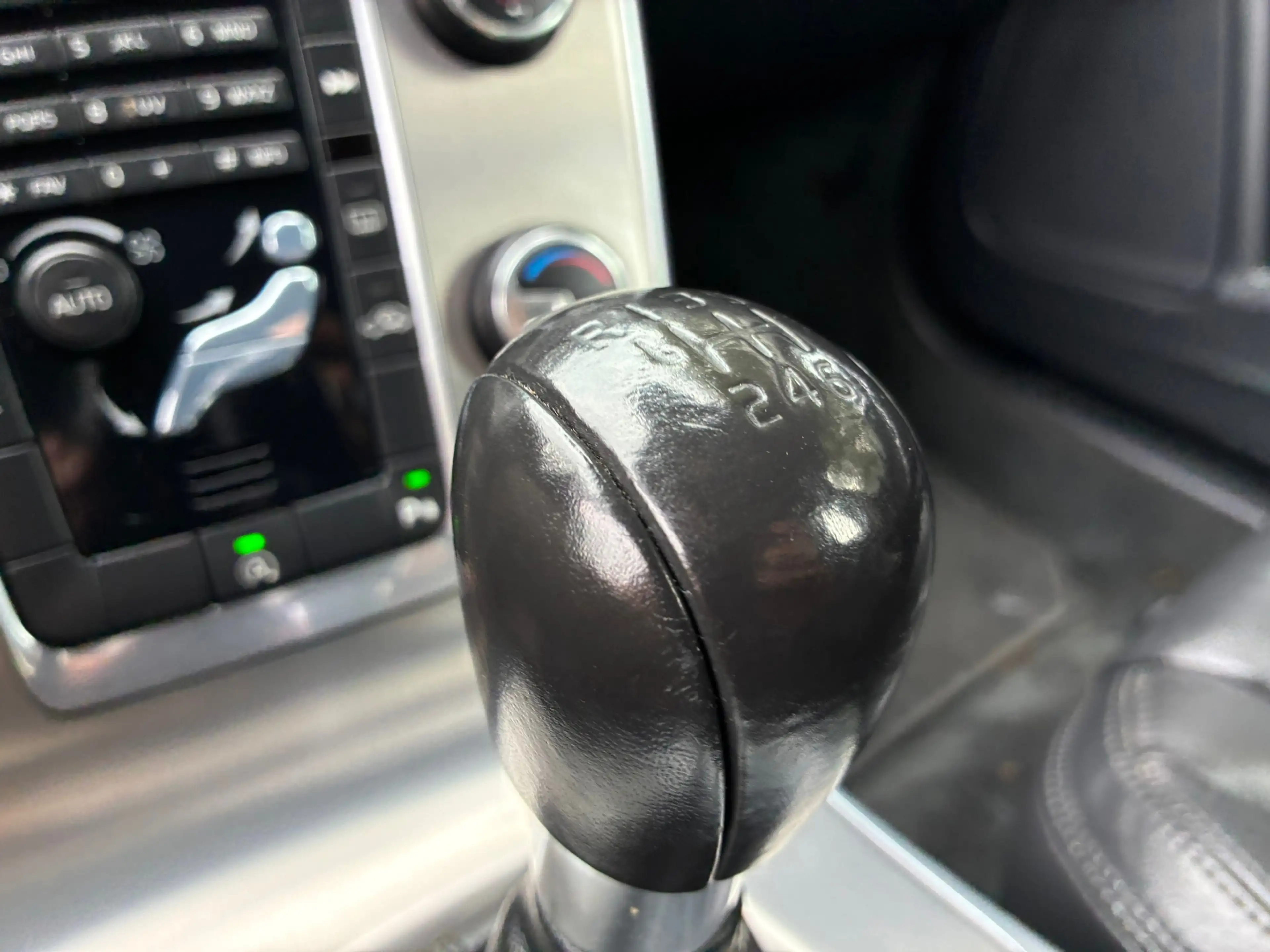 Volvo S60 1.6 T3 Summum | Leder + Cruise + Clima nu € 6.975, — photo 17