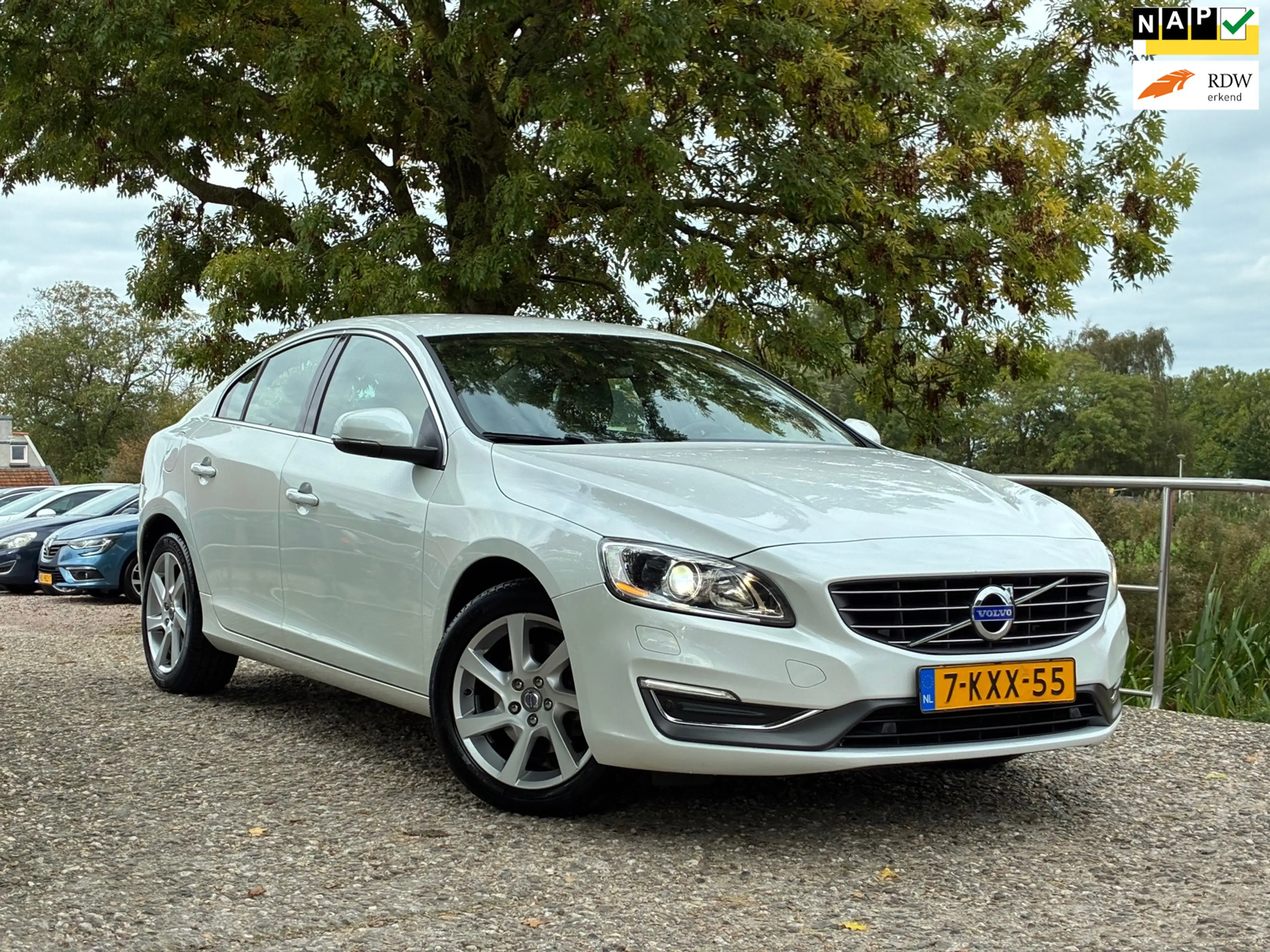 Volvo S60 1.6 T3 Summum | Leder + Cruise + Clima nu € 6.975,