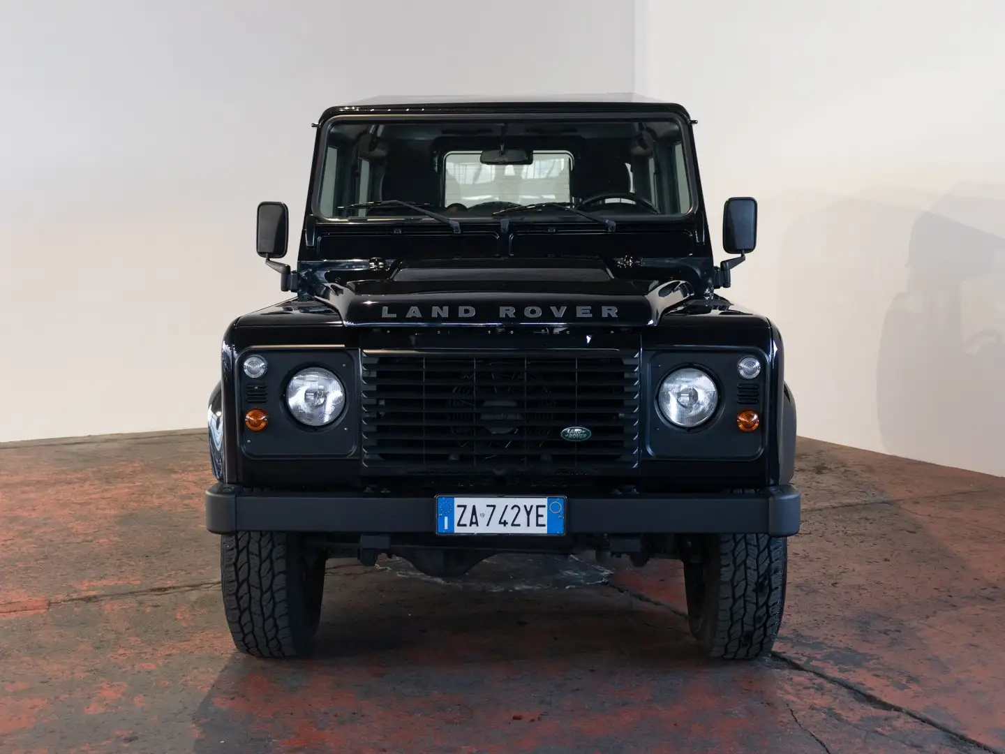 Land Rover Defender 90 2.4 td S SW AUTOVETTURA Nero - 2