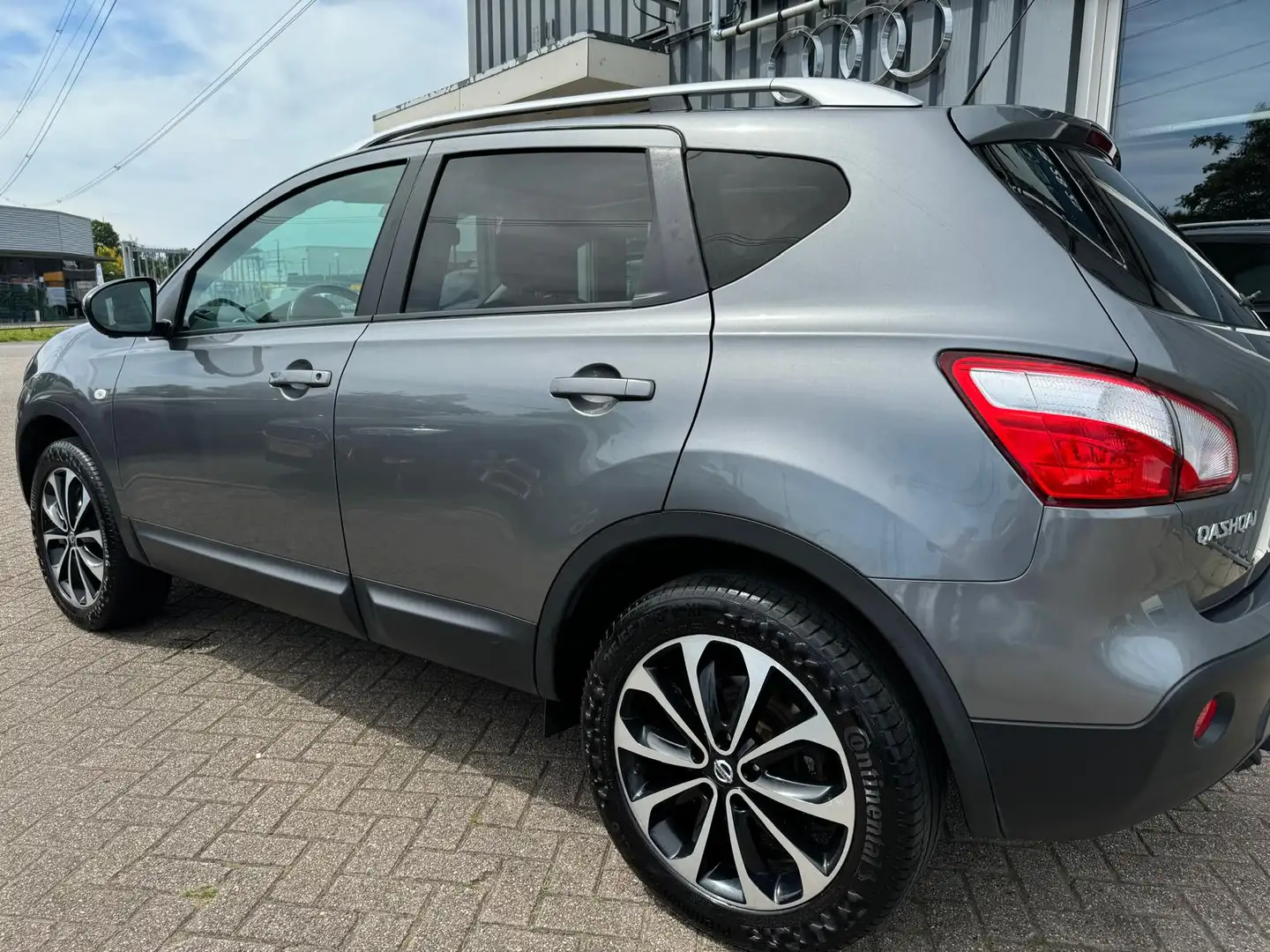 Nissan Qashqai 1.6 Connect Edition navi panorama Grijs - 2