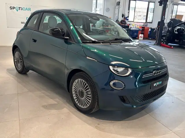 Fiat 500 view 3