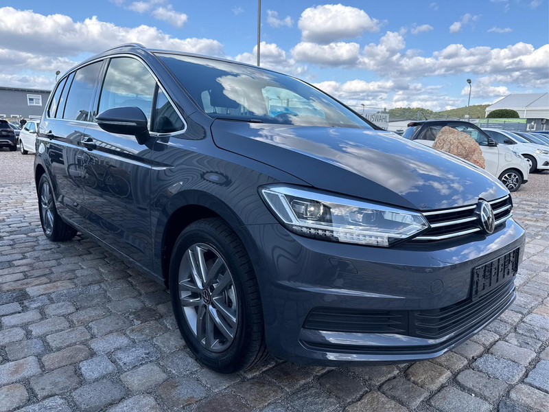 Volkswagen Touran Comfort Plus Edition-150 PS-TSI-DSG-5 Sitzer-AH... — photo 3