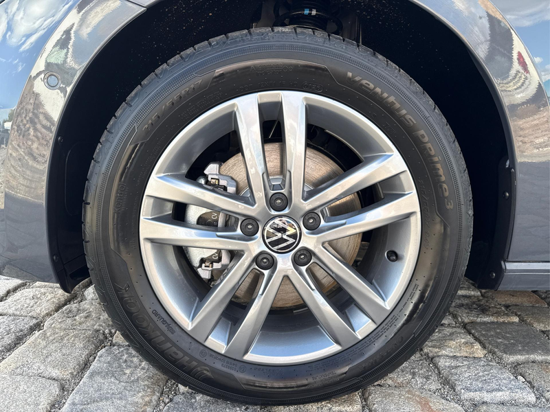 Volkswagen Touran Comfort Plus Edition-150 PS-TSI-DSG-5 Sitzer-AH... — photo 13