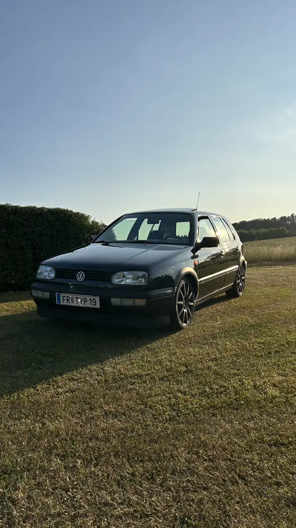 Volkswagen Golf GTI VR6 - 1