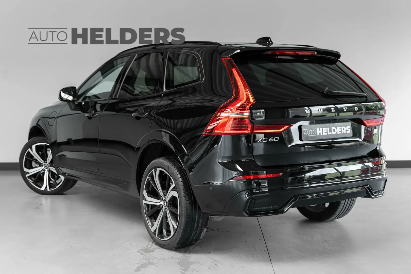 Volvo XC60 2.0 T8 Plug-in hybrid Ultimate Dark FULL OPTION! Negro - 2