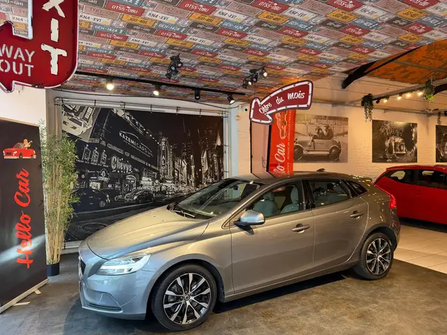 Volvo V40 V40 1.5 * BOITE AUTO * CUIRS * CARNET FULL * GARANTIE