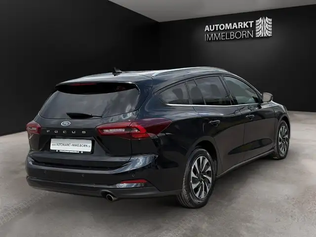 Ford Focus view 7