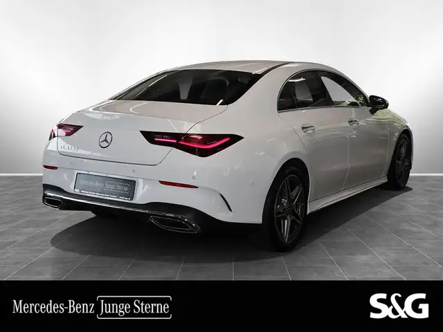Mercedes-Benz CLA view 3