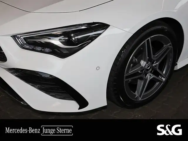 Mercedes-Benz CLA view 4
