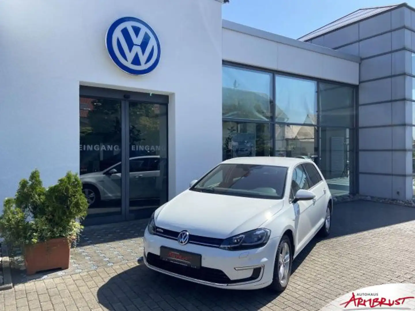 Volkswagen Golf e- 100KW (136 PS) 1-Gang-Automatik Bluetooth Bianco - 2