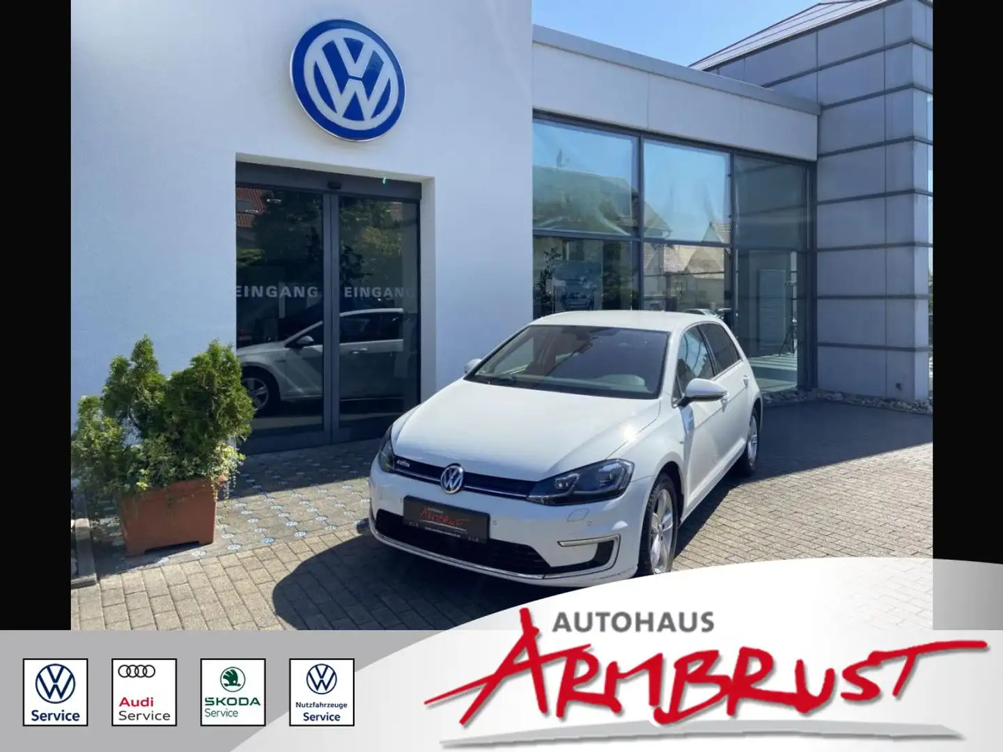 Volkswagen Golf e- 100KW (136 PS) 1-Gang-Automatik Bluetooth Weiß - 1