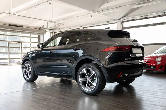 Jaguar E-Pace view 4