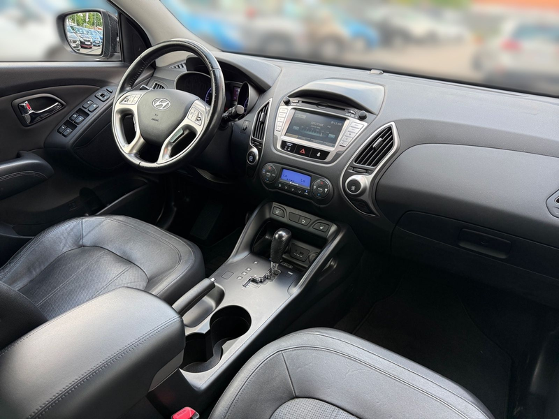 Hyundai iX35 2.0 Automatik Allrad Navi Tempomat Kamera — photo 14