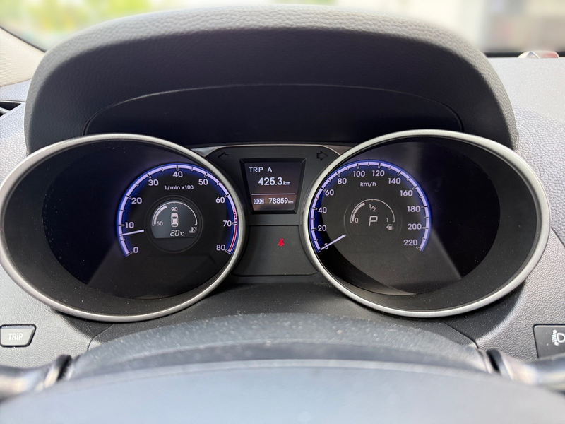 Hyundai iX35 2.0 Automatik Allrad Navi Tempomat Kamera — photo 11