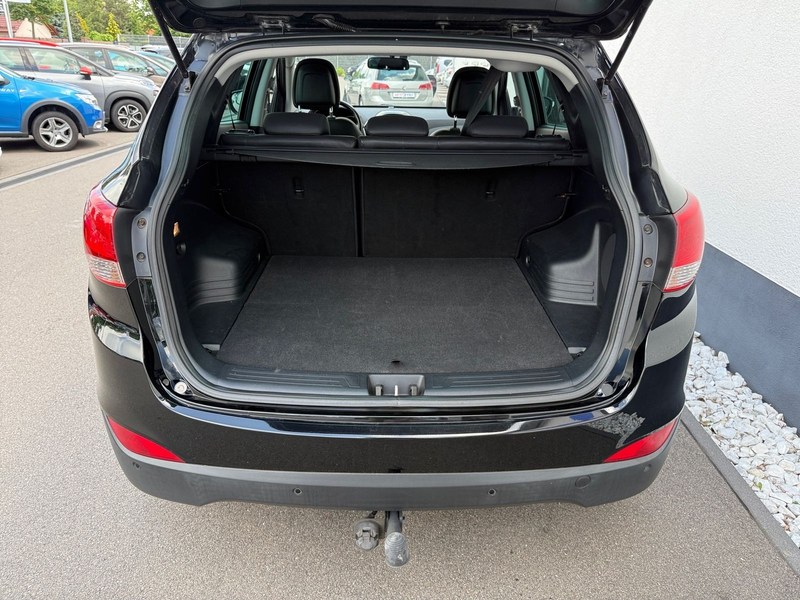 Hyundai iX35 2.0 Automatik Allrad Navi Tempomat Kamera — photo 9