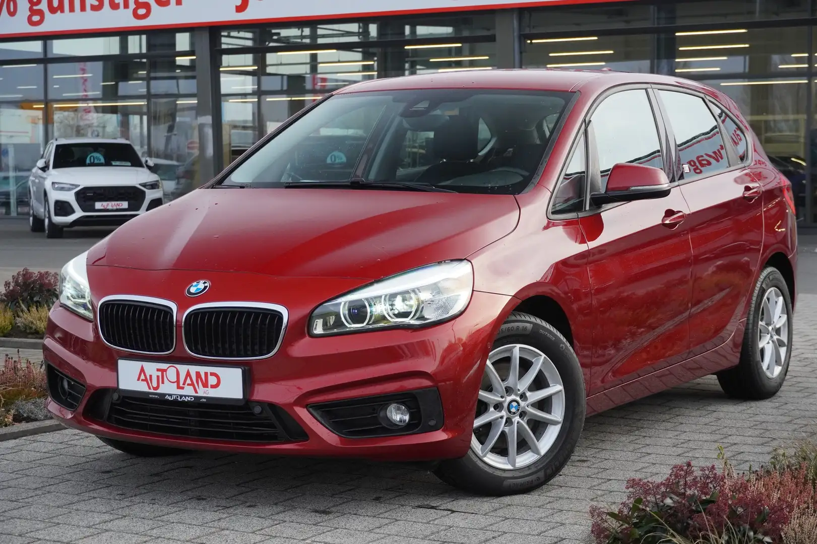 BMW 218 218i Active Tourer LED Navi Sitzheizung Tempomat Rot - 2