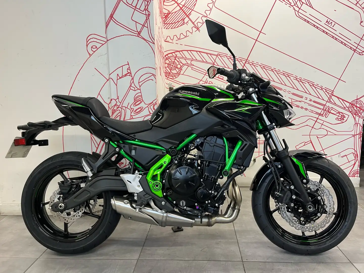 Kawasaki Z 650 Vert - 1